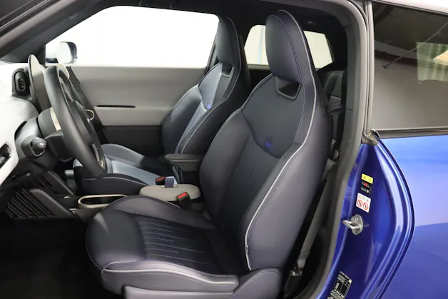 MINI J01 Cooper SE