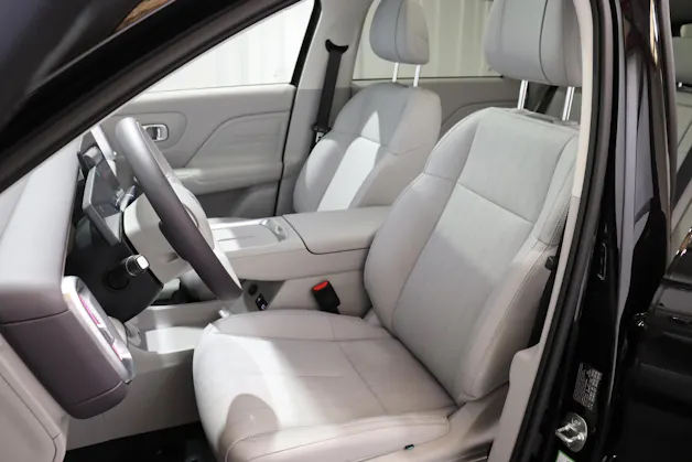 Leapmotor B10 1.5 Hybrid EV