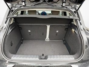 https://vehicle.imgix.net/4368504/a6603adc-928f-417f-b6bc-07f4558eee83.jpg