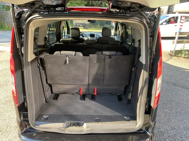 Ford Tourneo Connect 1.5 TDCi 120 Titanium