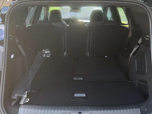 PEUGEOT 5008 e-Allure Premium AWD