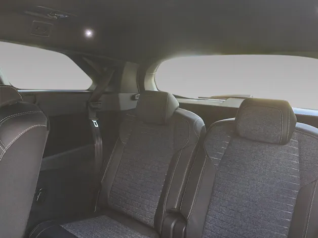 PEUGEOT 5008 e-Allure Premium AWD