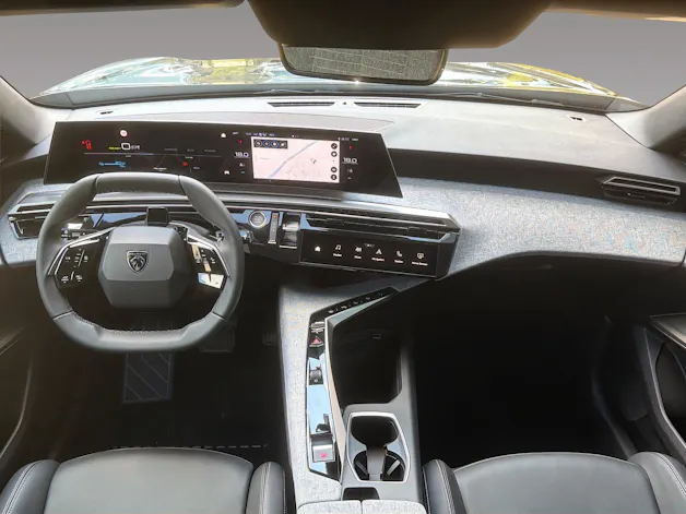 PEUGEOT 5008 e-Allure Premium AWD