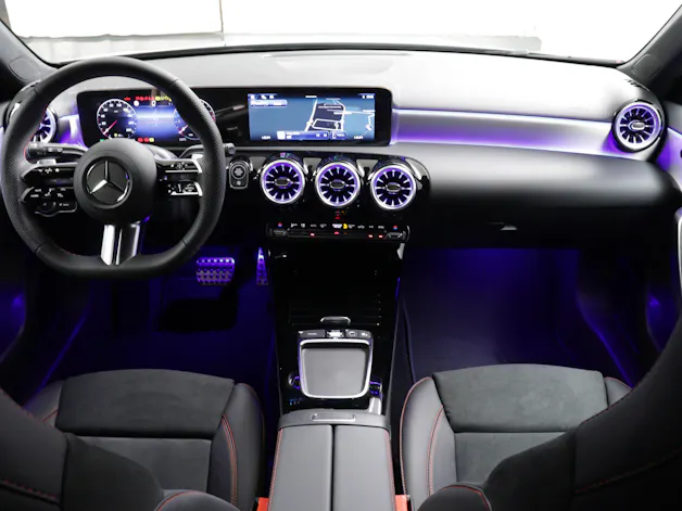 MERCEDES-BENZ A 200 Night Star AMG Line