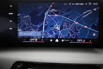 https://vehicle.imgix.net/4368621/d2750fdc-9eaf-4e45-b6b2-6216a0beaa1f.jpg