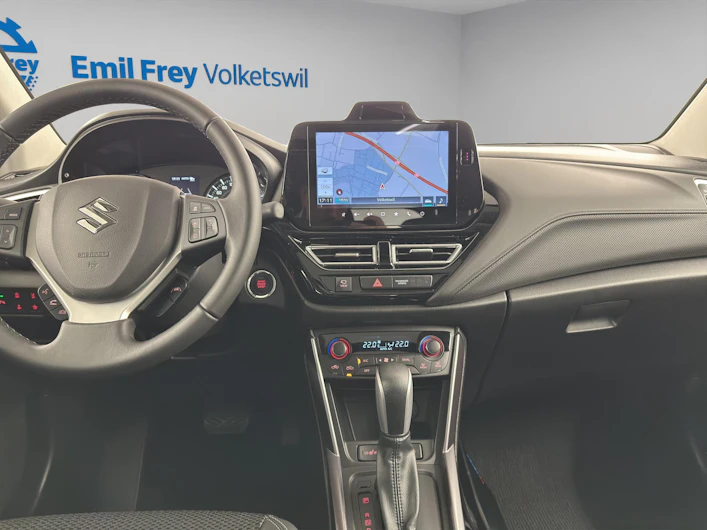Fahrzeugbild SUZUKI S-CROSS