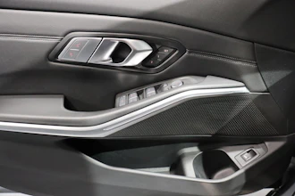 https://vehicle.imgix.net/4368659/b2bddf6a-28cd-4b3c-b429-294225cb48c4.JPG