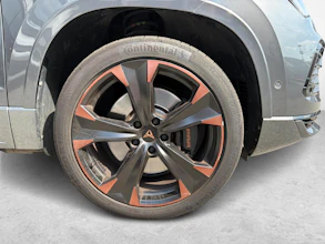 https://vehicle.imgix.net/4368695/d8d89d5d-24e7-429b-8581-a0d9b1097259.jpg