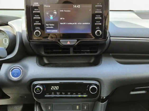 Toyota Yaris 1.5 VVT-i HSD Trend