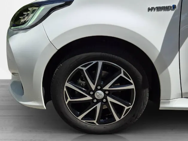 Toyota Yaris 1.5 VVT-i HSD Trend