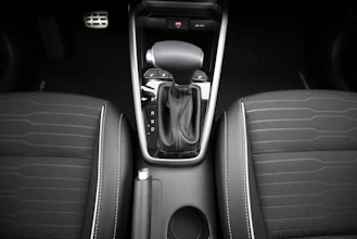 https://vehicle.imgix.net/4368742/4250d34d-7b40-40f6-8c91-aa49705f2f81.jpg