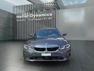 BMW 320e xDrive Touring HARMAN/KARDON SURROUND SOUND SYSTEM