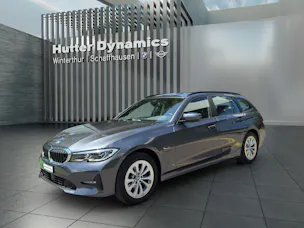 BMW 320e xDrive Touring HARMAN/KARDON SURROUND SOUND SYSTEM