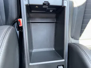 BMW 320e xDrive Touring HARMAN/KARDON SURROUND SOUND SYSTEM