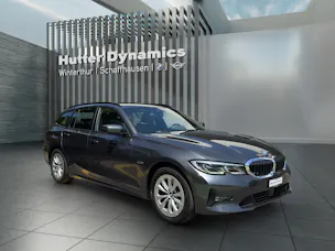 BMW 320e xDrive Touring HARMAN/KARDON SURROUND SOUND SYSTEM