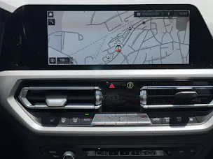 BMW 320e xDrive Touring HARMAN/KARDON SURROUND SOUND SYSTEM