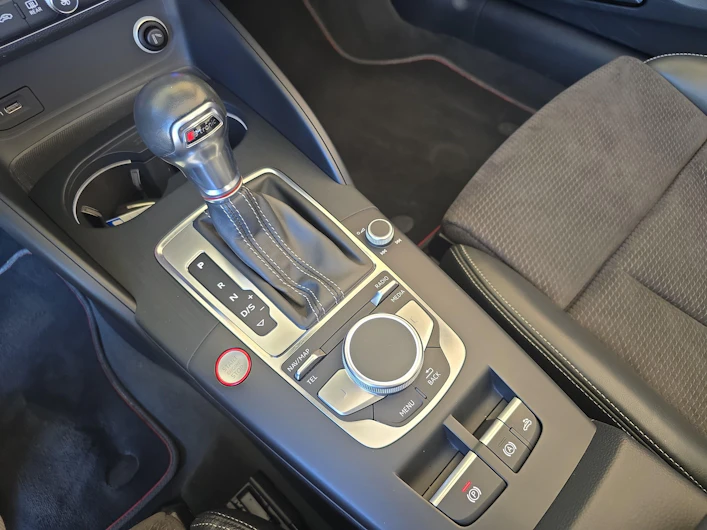 immagine del veicolo AUDI RS3