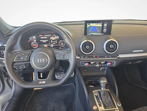 https://vehicle.imgix.net/4368848/5c08a8db-7967-4675-9b11-2c5cc9135e8c.jpg