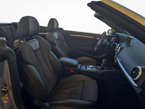 https://vehicle.imgix.net/4368848/5c4e7cd0-1c75-47c6-ac89-370459a18204.jpg
