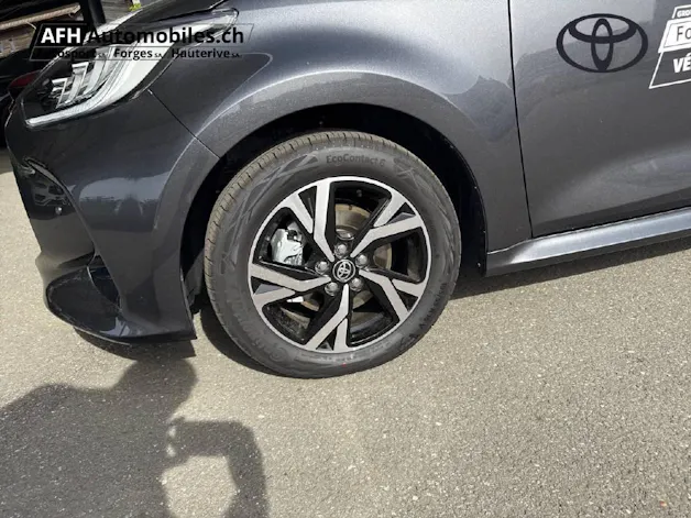 Toyota Yaris 1.5 VVT-i HSD Trend