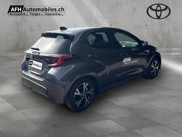 Toyota Yaris 1.5 VVT-i HSD Trend