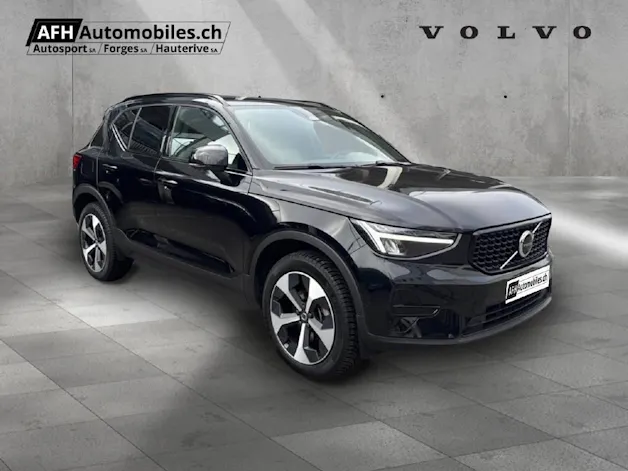 Volvo XC40 2.0 B3 MH Plus Dark