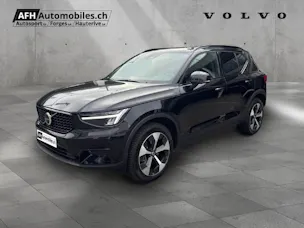 Volvo XC40 2.0 B3 MH Plus Dark