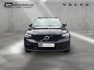 Volvo XC40 2.0 B3 MH Plus Dark