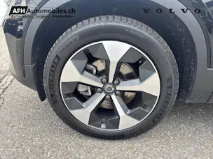 Volvo XC40 2.0 B3 MH Plus Dark