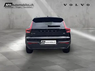 Volvo XC40 2.0 B3 MH Plus Dark