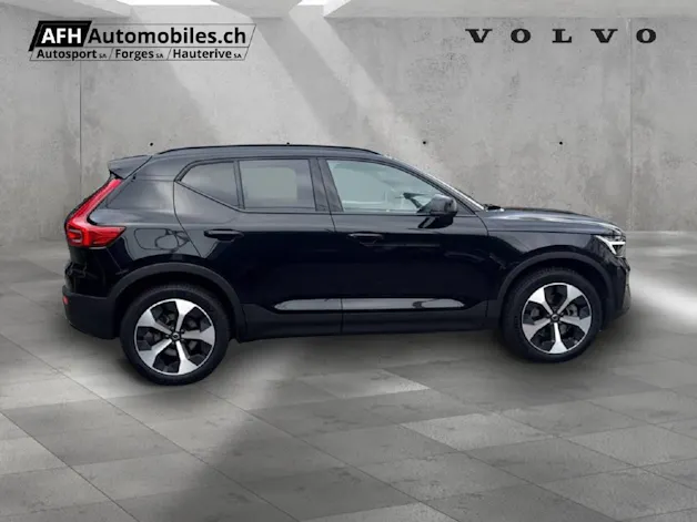 Volvo XC40 2.0 B3 MH Plus Dark