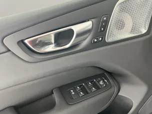Volvo XC60 2.0 T8 TE Ultra Dark eAWD