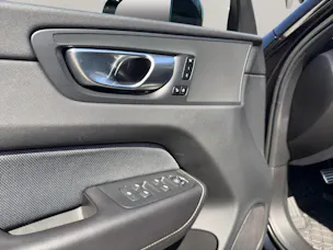 Volvo XC60 2.0 B5 MH R-Design AWD