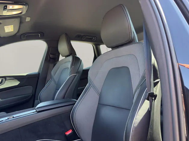 Volvo XC60 2.0 B5 MH R-Design AWD
