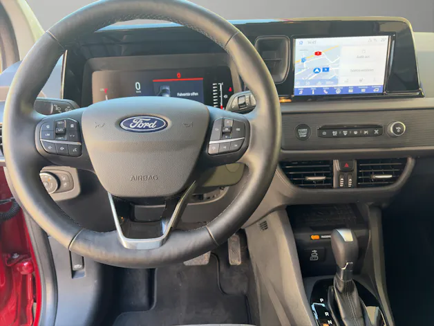 Ford Tourneo Courier 1.0 EcoBoost Titanium