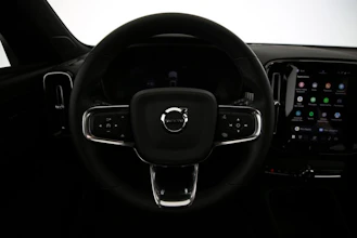 https://vehicle.imgix.net/4368936/0381d745-eaef-4785-bade-27ae8fb60010.jpg