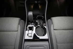 VOLVO XC40 2.0 B3 MH Plus Dark