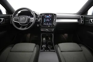 VOLVO XC40 2.0 B3 MH Plus Dark