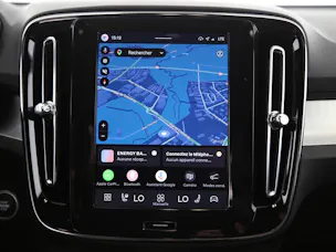 VOLVO XC40 2.0 B3 MH Plus Dark