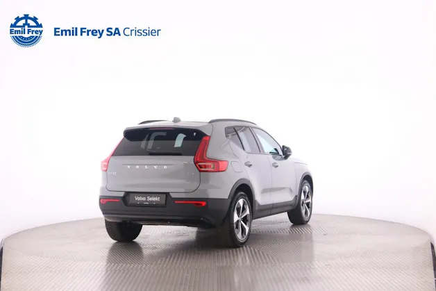 VOLVO XC40 2.0 B3 MH Plus Dark