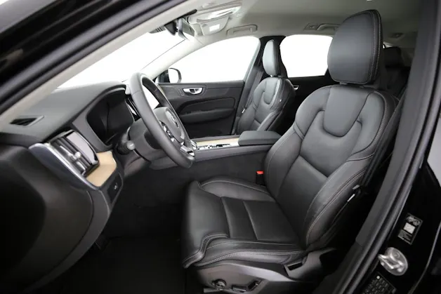 Volvo XC60 2.0 B5 MH Plus Dark AWD