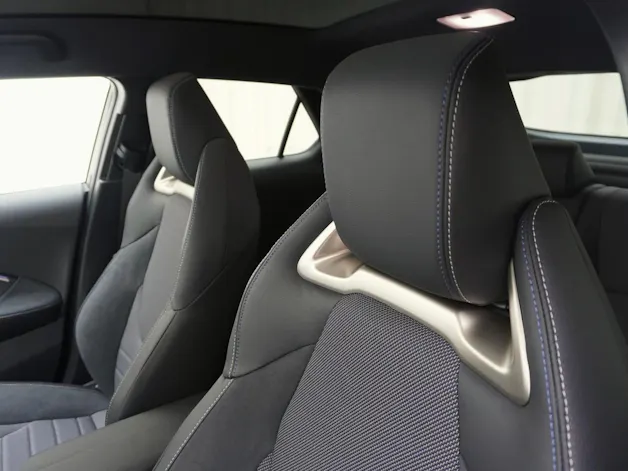 Toyota C-HR 2.0 HEV Style 4x4