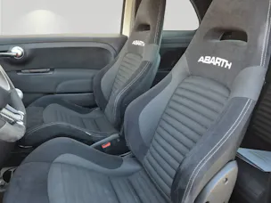 Fiat 695 Abarth 1.4 T-Jet 180