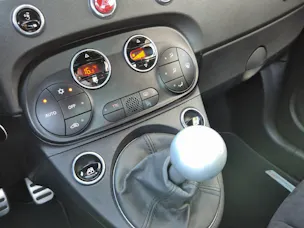 Fiat 695 Abarth 1.4 T-Jet 180