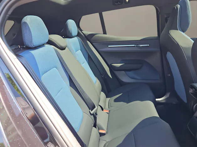 Volvo EX30 CC E60 Twin Performance AWD