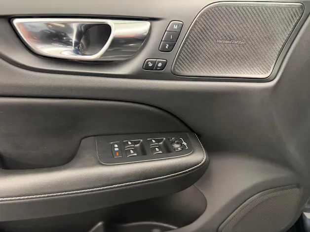 Volvo V60 2.0 B5 R-Design AWD