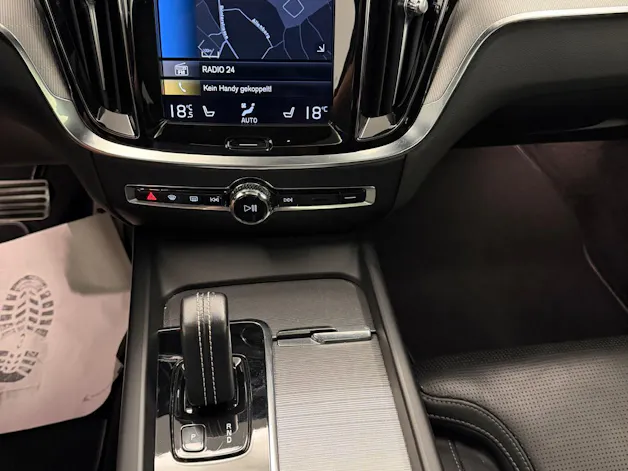 Volvo V60 2.0 B5 R-Design AWD