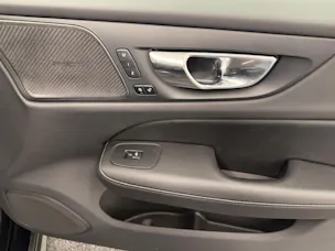 Volvo V60 2.0 B5 R-Design AWD