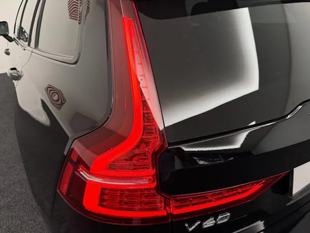 Volvo V60 2.0 B5 R-Design AWD