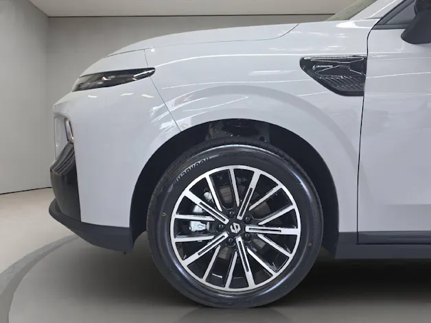 Leapmotor B10 1.5 Hybrid EV
